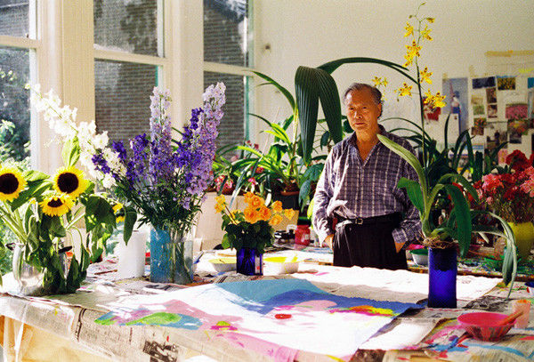 Walasse Ting in his studio in Amsterdam